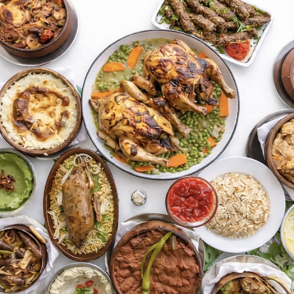 اشتراك أسبوعي او شهري يوفر لك وجبتي الغداء والعشاء يوميًا بأطباق متنوعة وطازجة